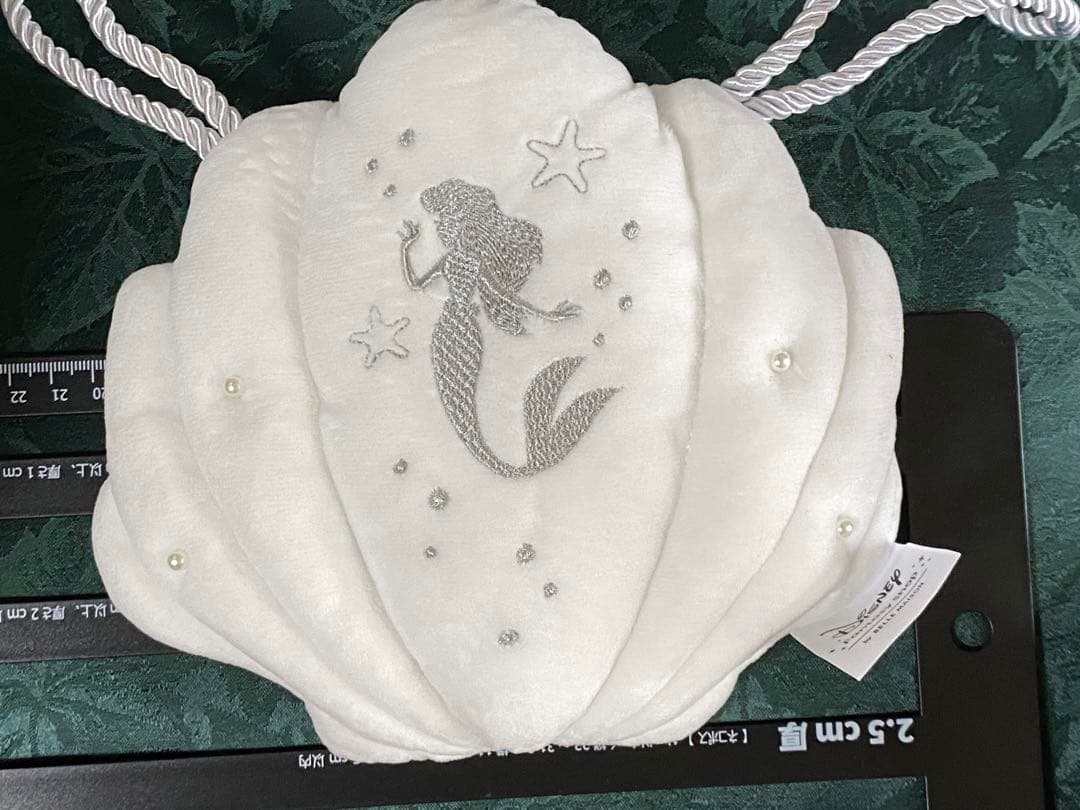 ディズニー　カーテンタッセル　リトルマーメイド　アリエル　シェル　貝殻　パール