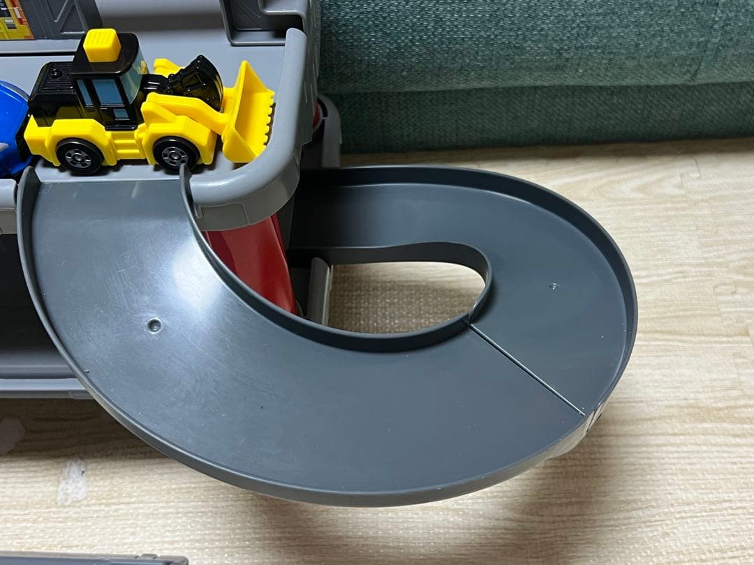 2WAYでなが～くあそべる はじめてトミカ ちゅうしゃじょうセット 廃盤品