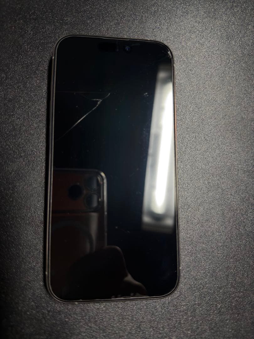 iPhone 15Pro ナチュラルチタニウム　256GB SIMフリー