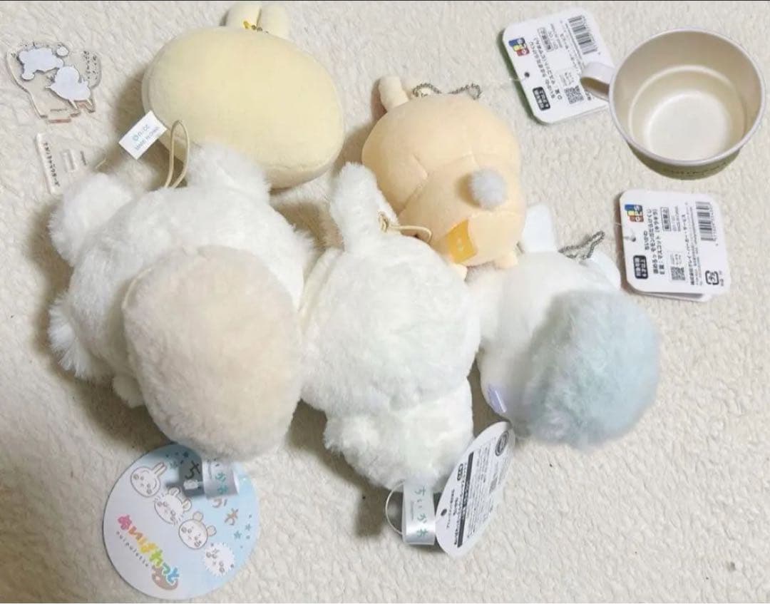 ちいかわまとめ売り。ぬいぐるみ、小物品、マスコットなど。