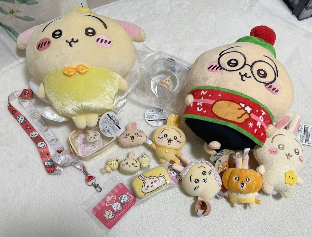 ちいかわまとめ売り。ぬいぐるみ、小物品、マスコットなど。