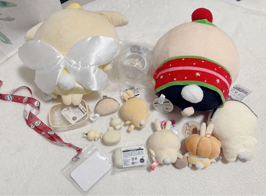 ちいかわまとめ売り。ぬいぐるみ、小物品、マスコットなど。