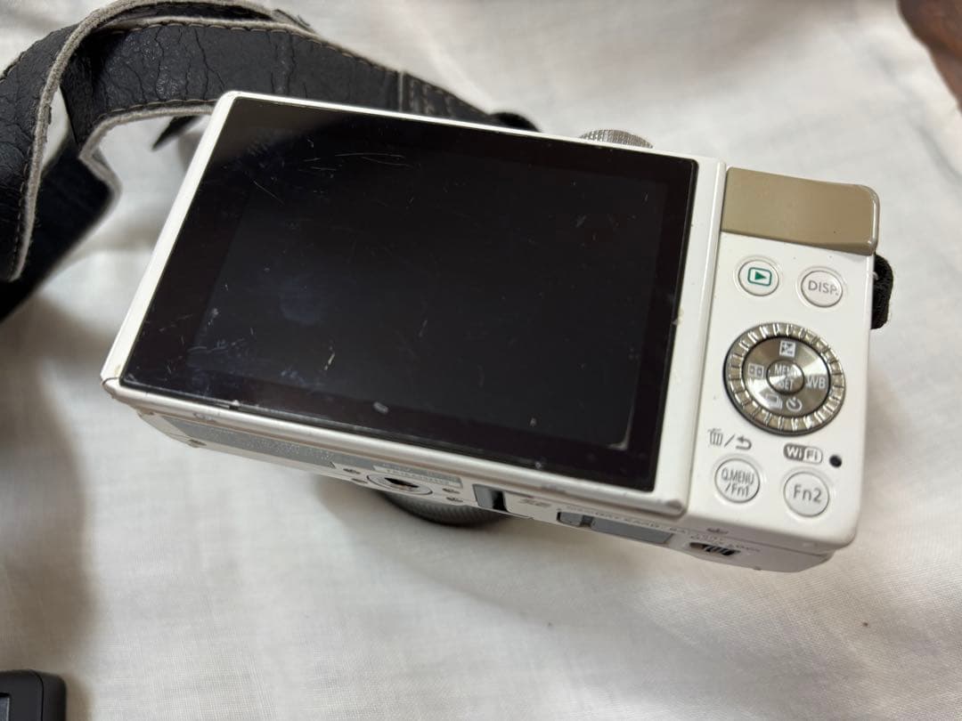 【ジャンク】LUMIX DMC-GF6 ホワイト