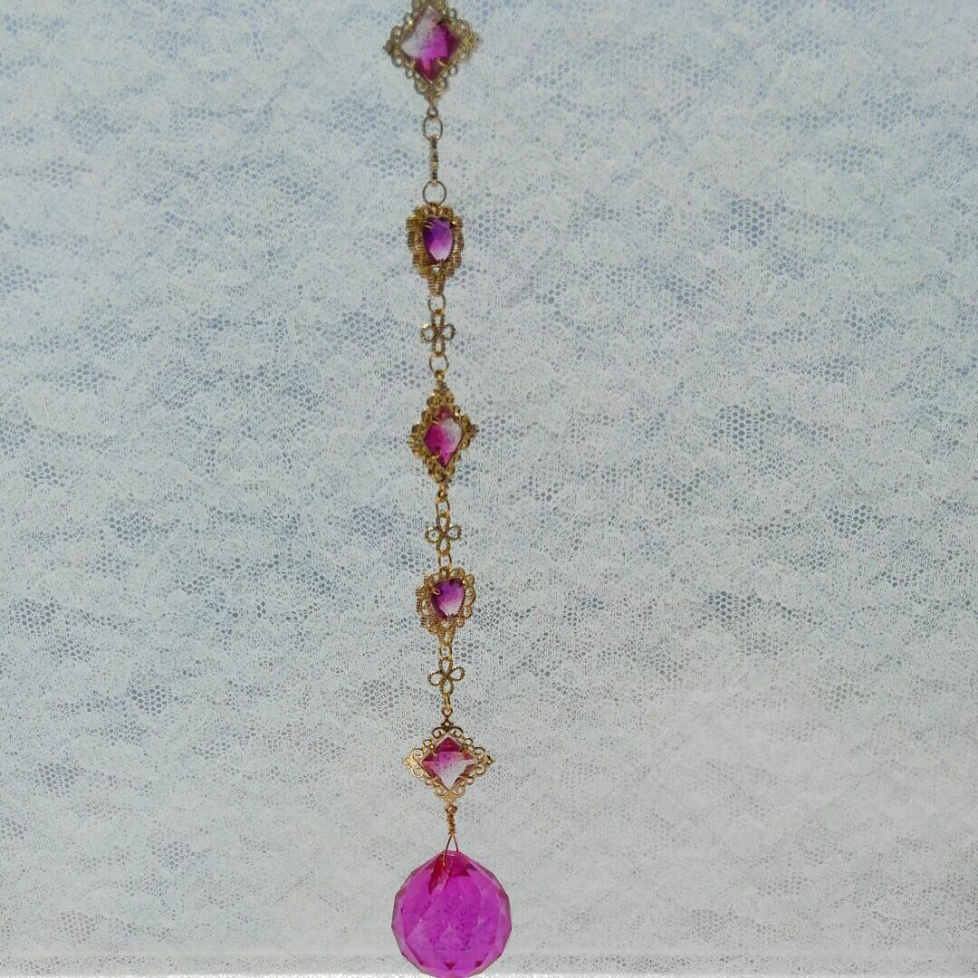 サンキャッチャー♡ハンドメイド「ベリーピンクのステンドグラス♡」