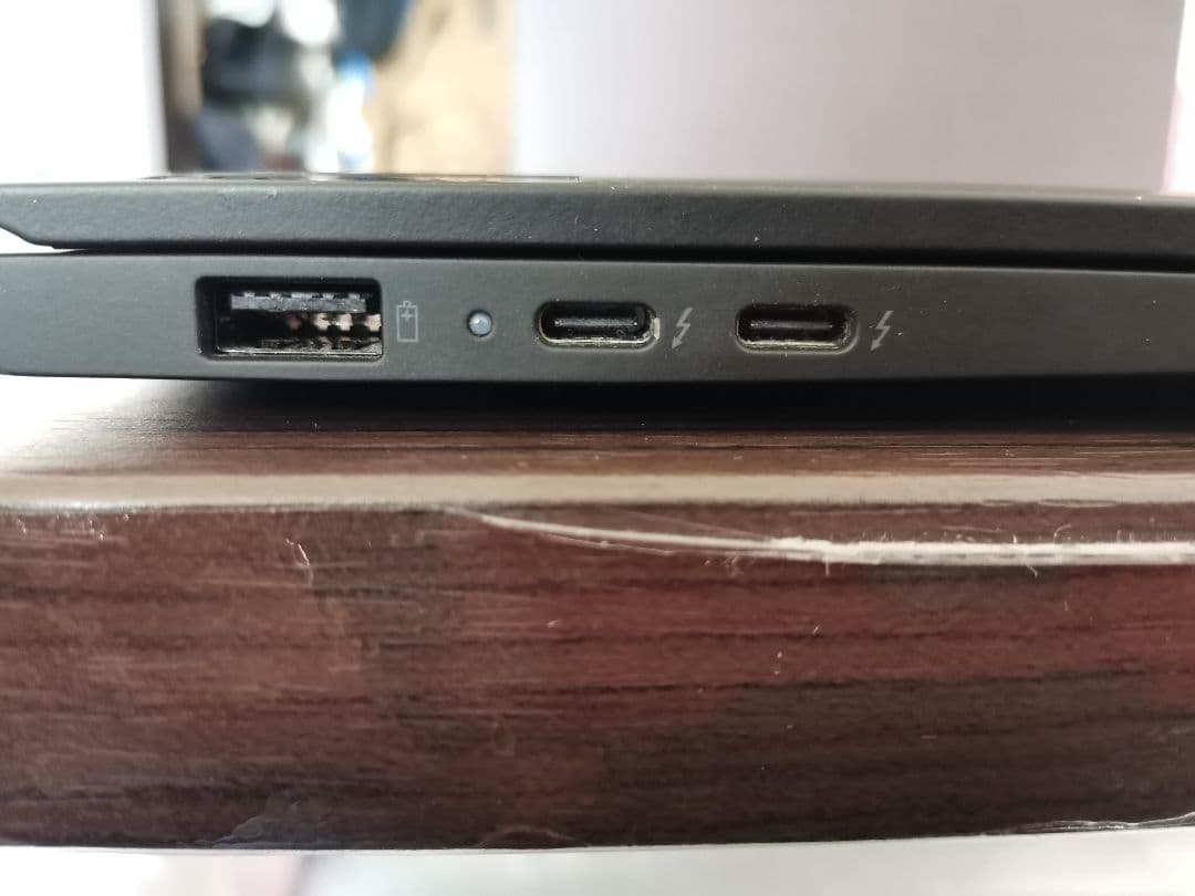 ThinkPad X1 Carbon Gen 13 ジャンク 外部出力可