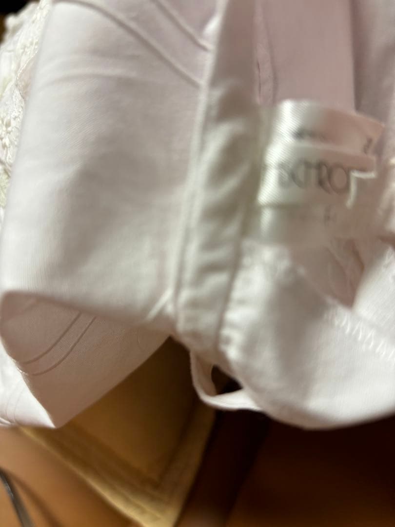 ヒスクーローネ　エプロン