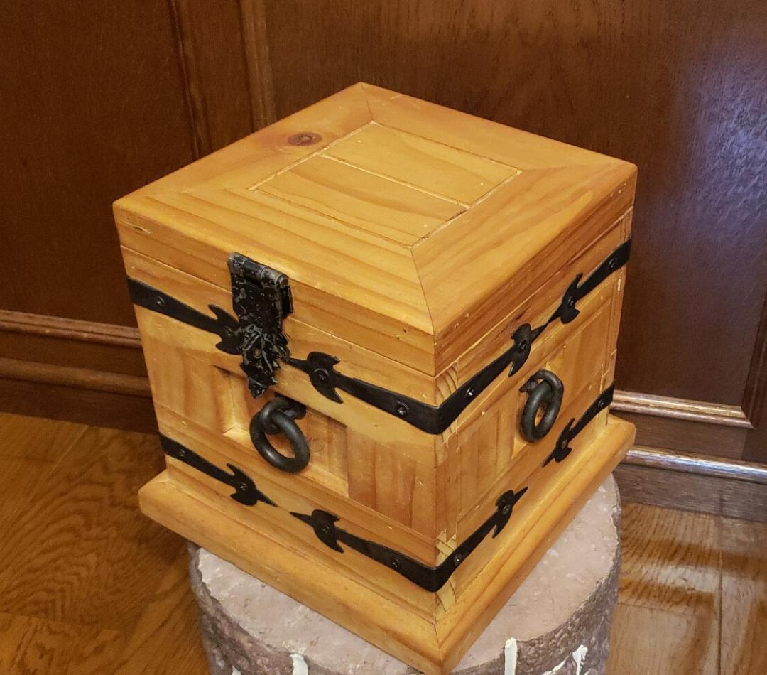 【美品】アンティーク風　ケース