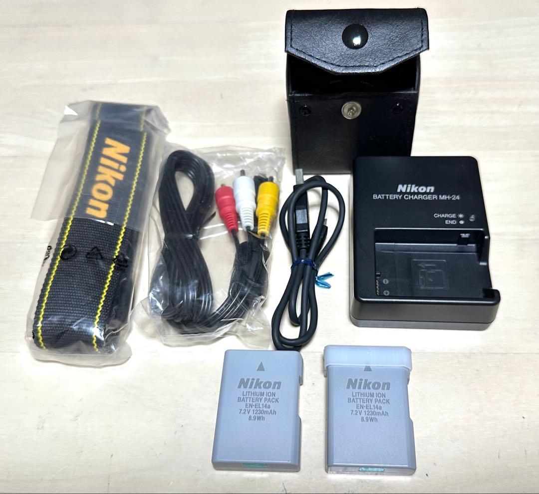 NIKON ニコン D5500 ダブルズームキット バッテリー2個 保証書付き