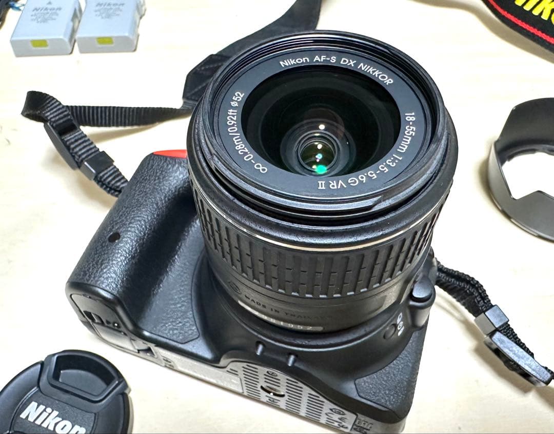 NIKON ニコン D5500 ダブルズームキット バッテリー2個 保証書付き