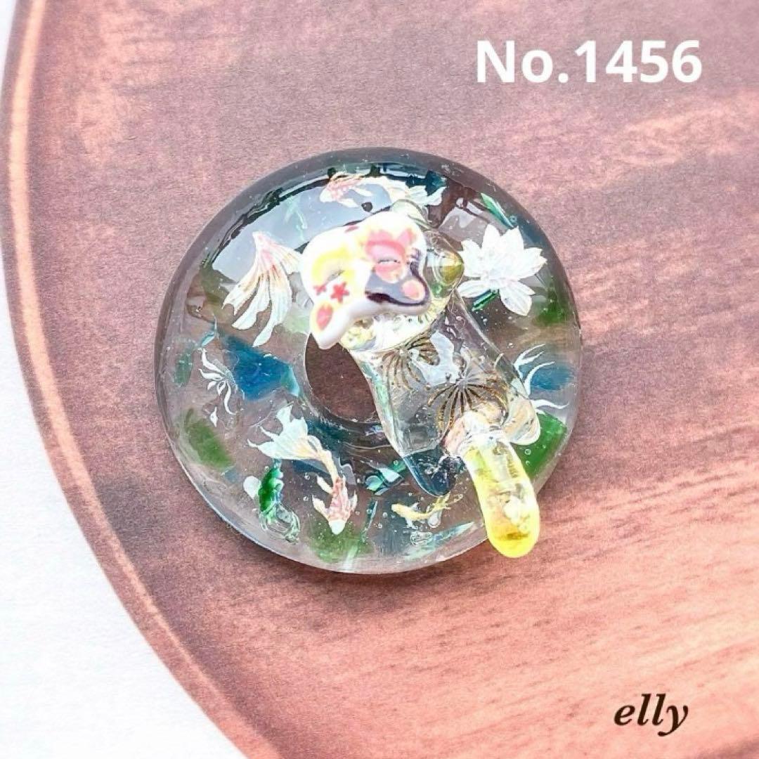 【sawasawa様】1441.琉球ガラス　金魚　肉球　ジャンピング猫　レジン