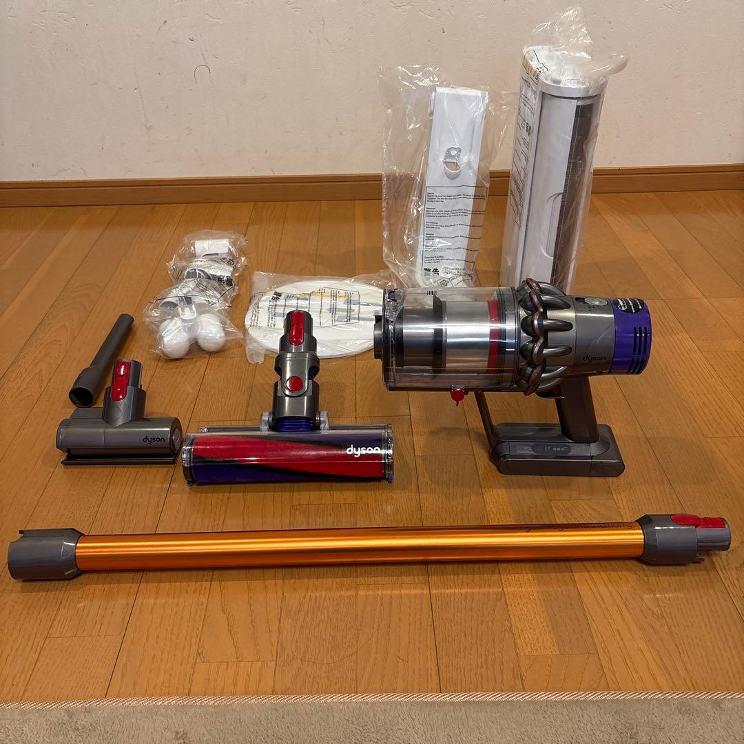 ダイソンV10 SV12 美品！　スタンド付き　分解洗浄除菌整備済み　SD-3