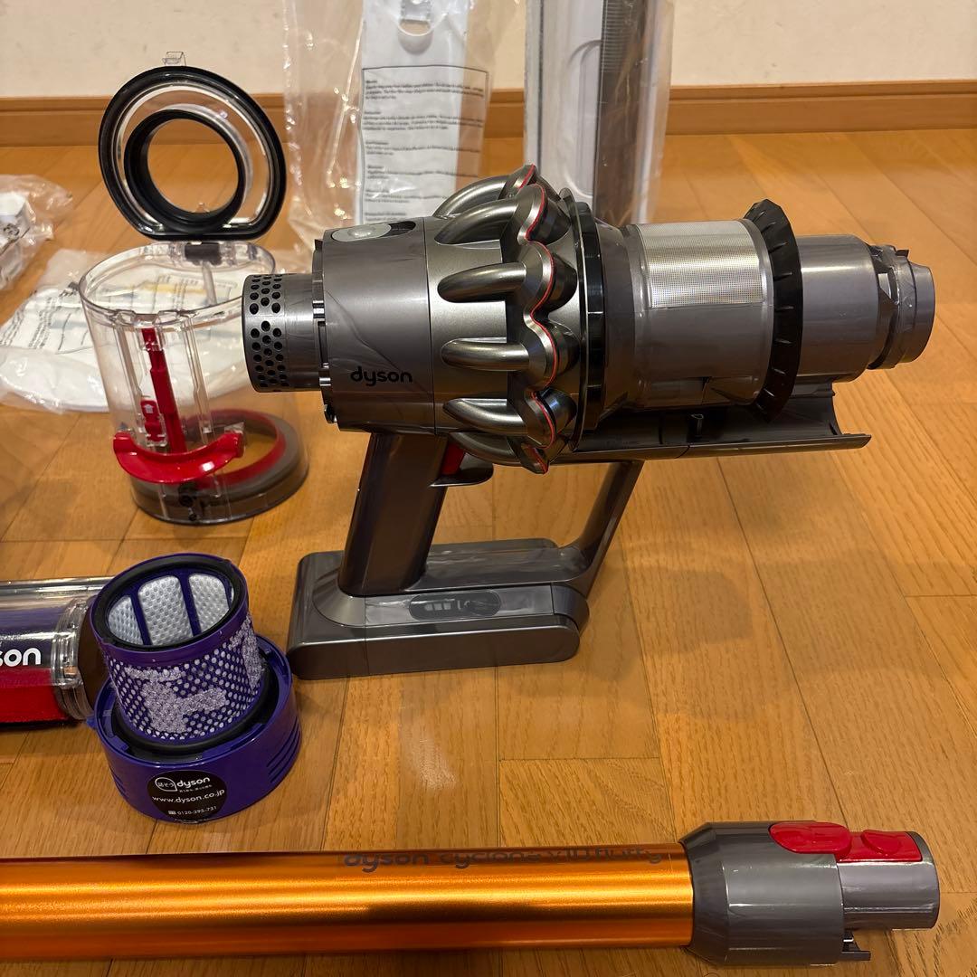 ダイソンV10 SV12 美品！　スタンド付き　分解洗浄除菌整備済み　SD-3