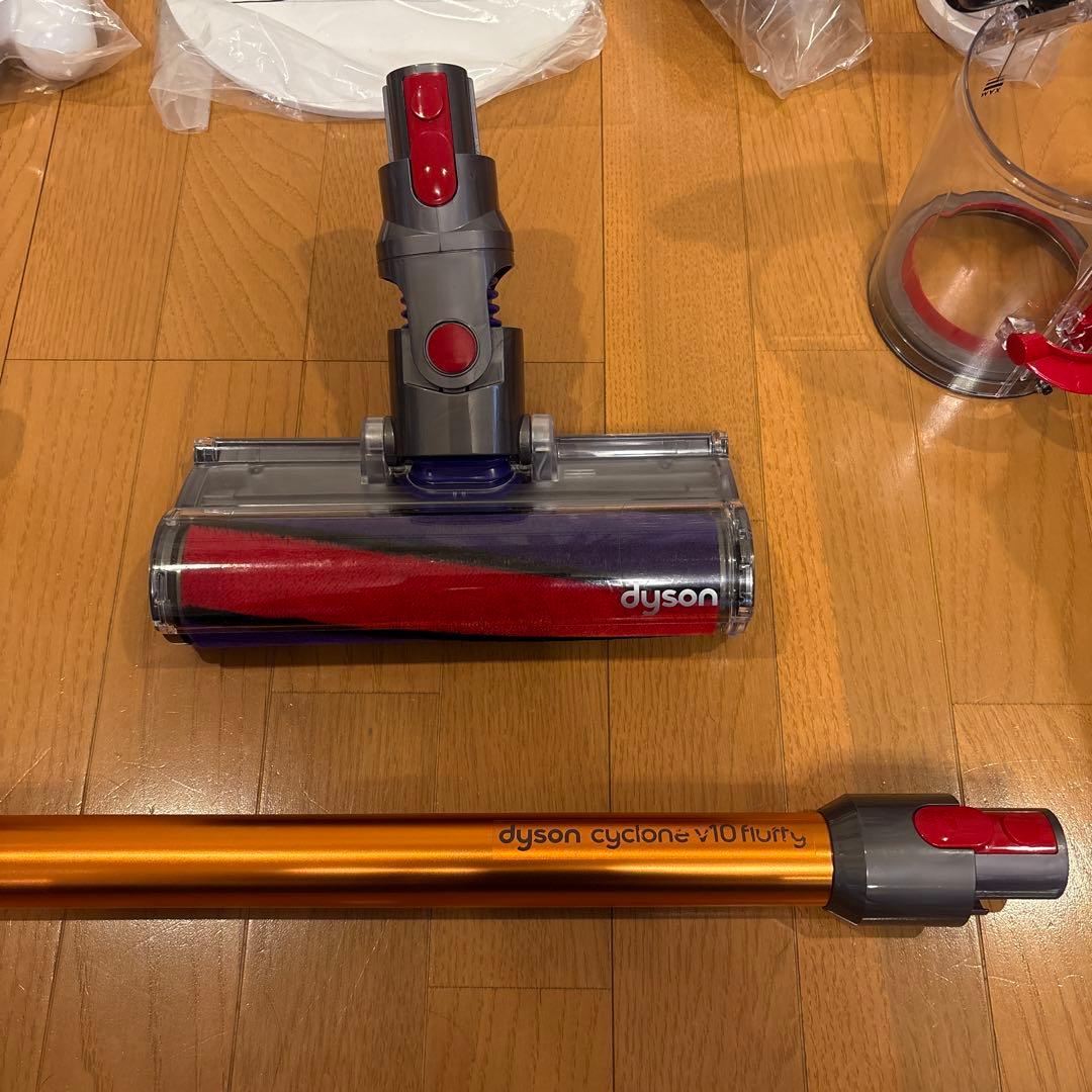 ダイソンV10 SV12 美品！　スタンド付き　分解洗浄除菌整備済み　SD-3