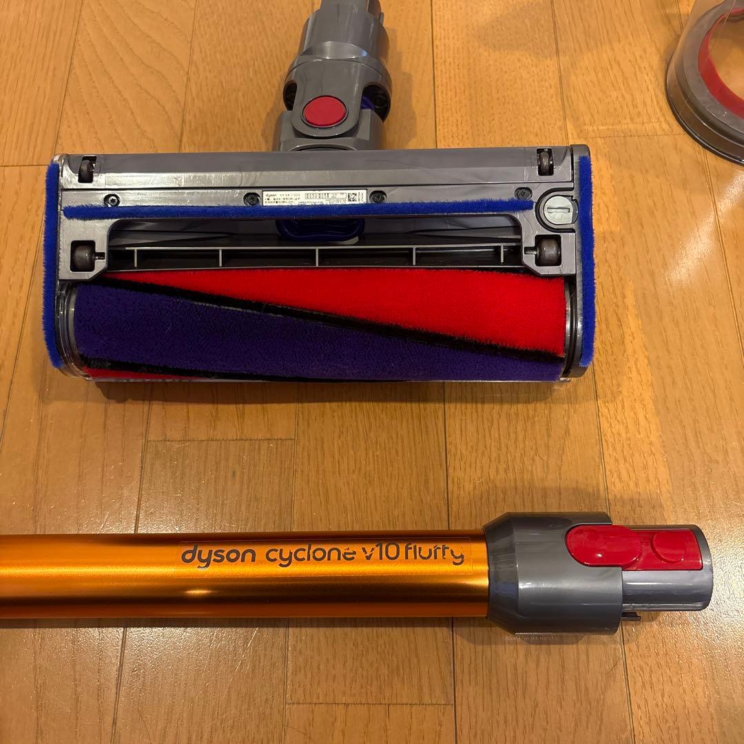 ダイソンV10 SV12 美品！　スタンド付き　分解洗浄除菌整備済み　SD-3