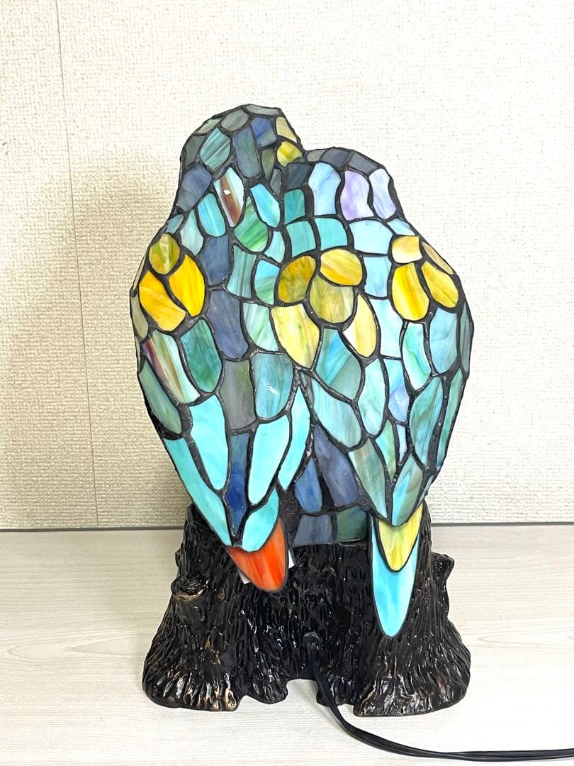 つがい　オウム　ステンドグラス