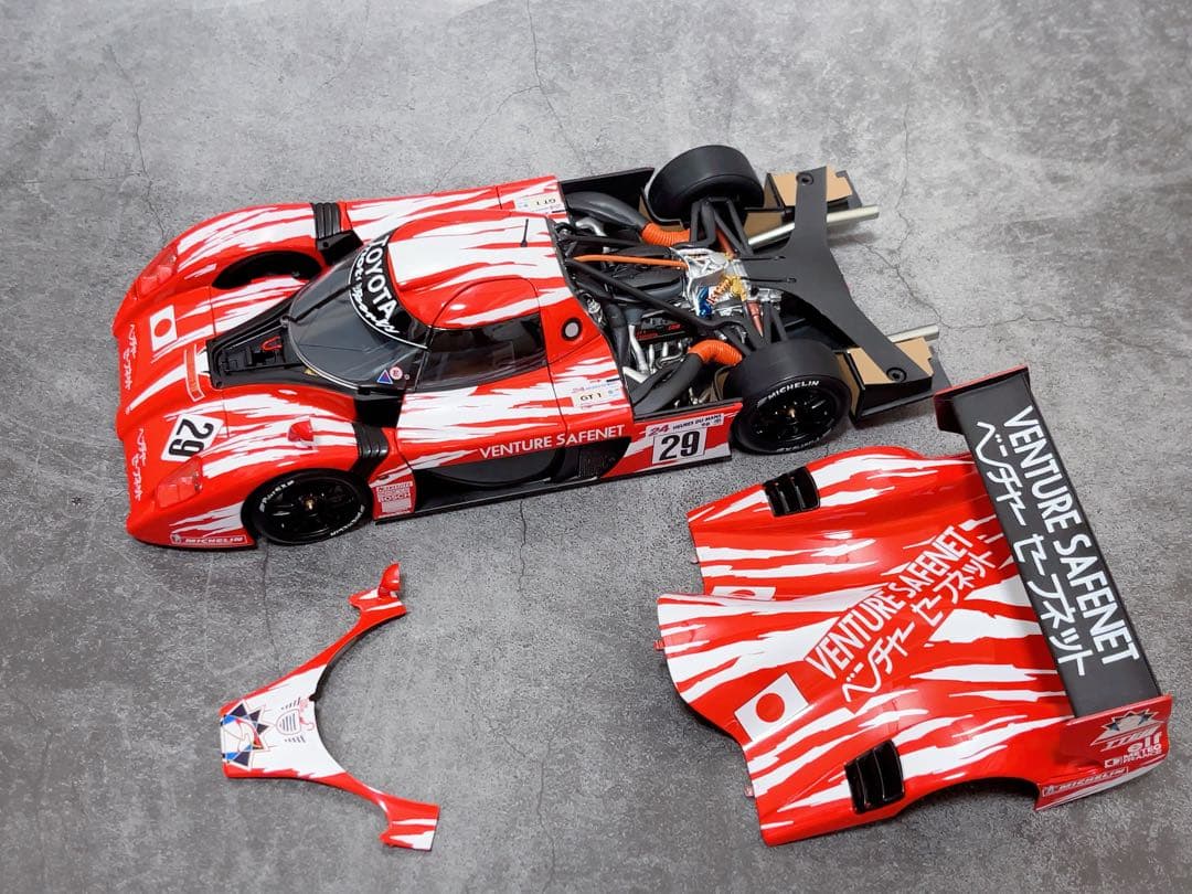 ミニカー AUTOart 1/18 TOYOTA GT-ONE TS020 #29