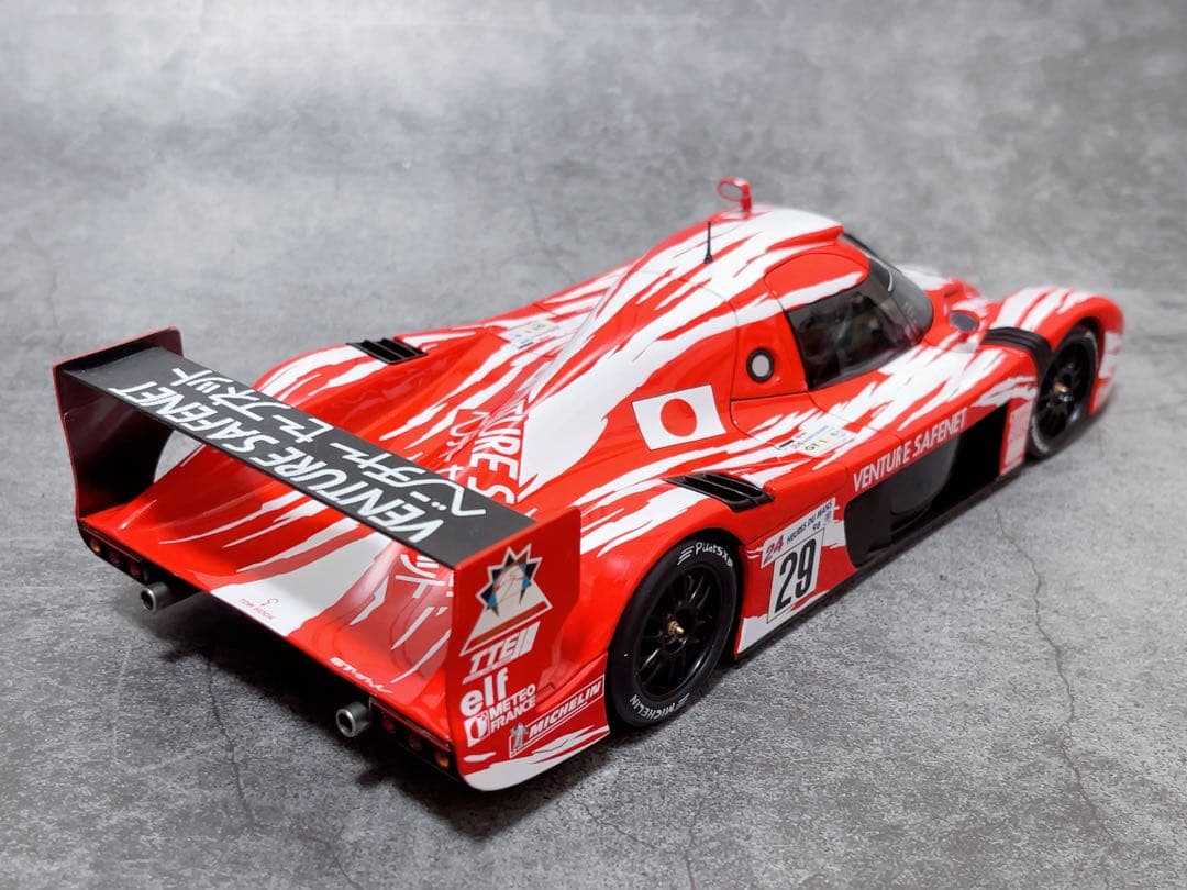 ミニカー AUTOart 1/18 TOYOTA GT-ONE TS020 #29