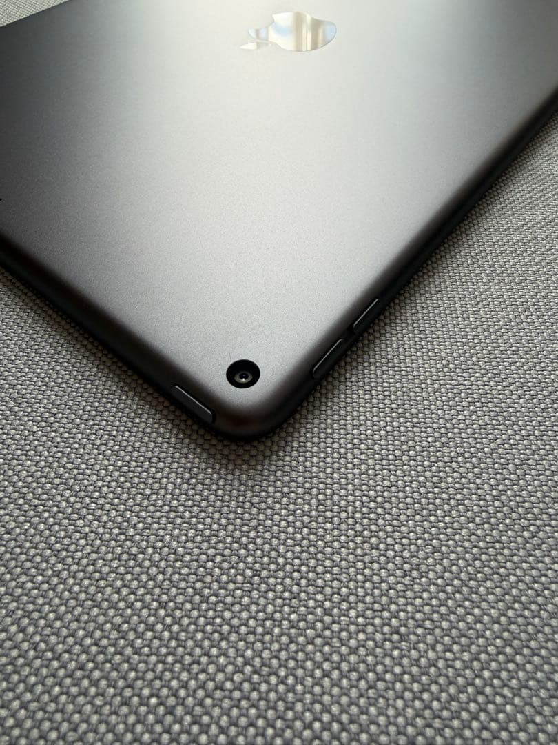 Apple iPad スペースグレー 本体とケース