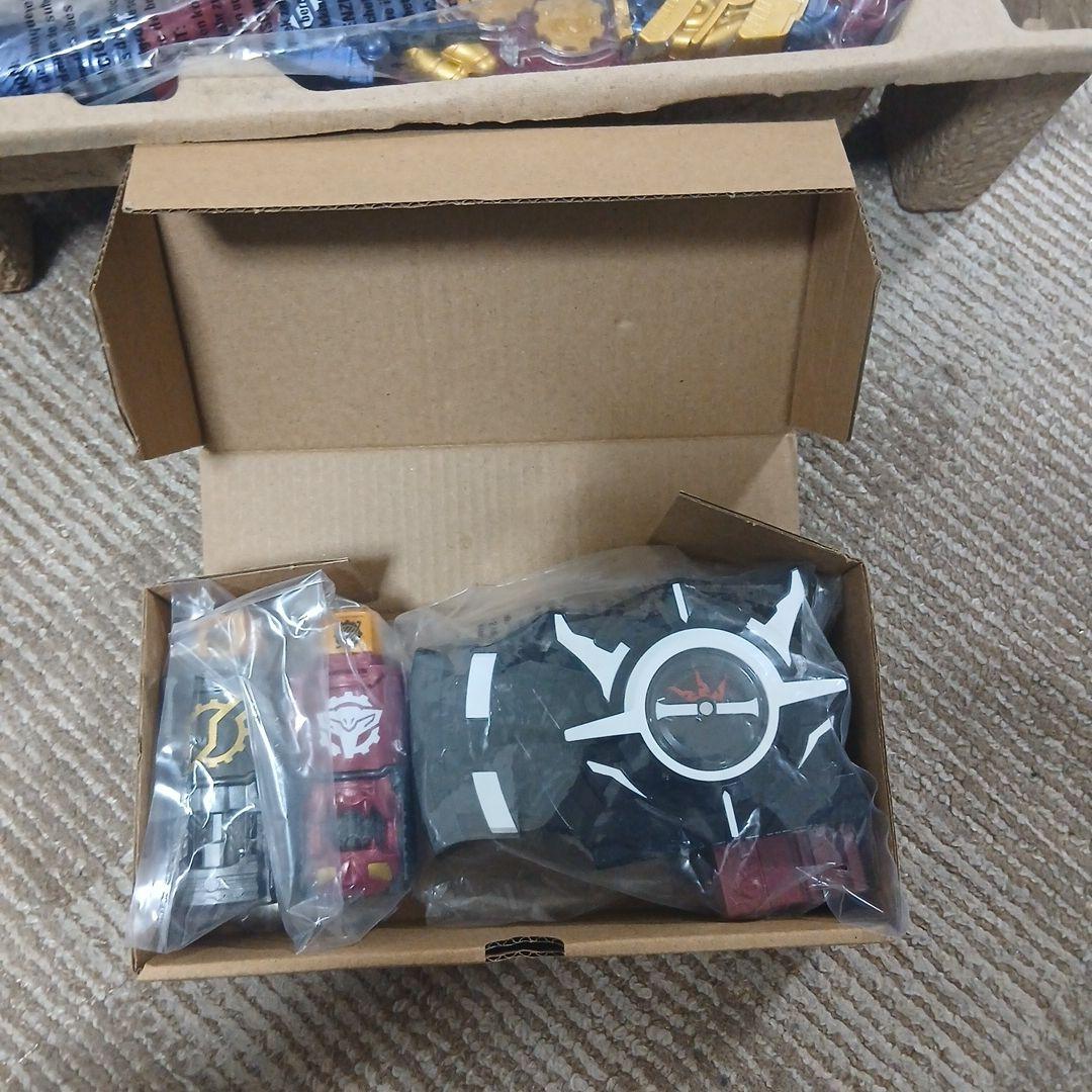 y*！様 エボルドライバー1to4セット　ラビットドラゴンフルボトル、ベルト帯ベ