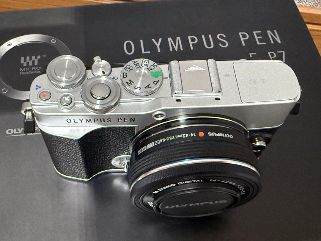 デジタルカメラ OLYMPUS PEN E-P7