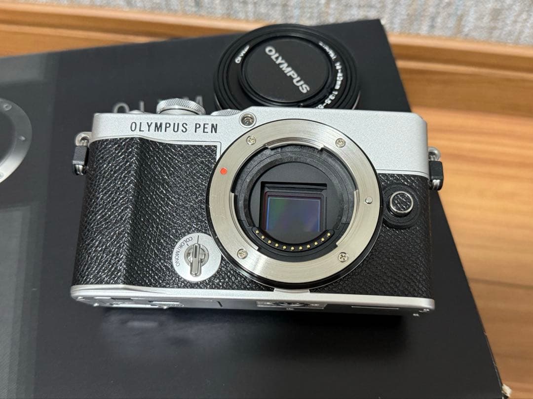 デジタルカメラ OLYMPUS PEN E-P7