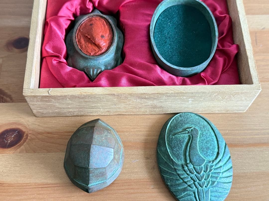 精銅　鶴と亀の彫刻　スタンプ台・朱肉付き　骨董品