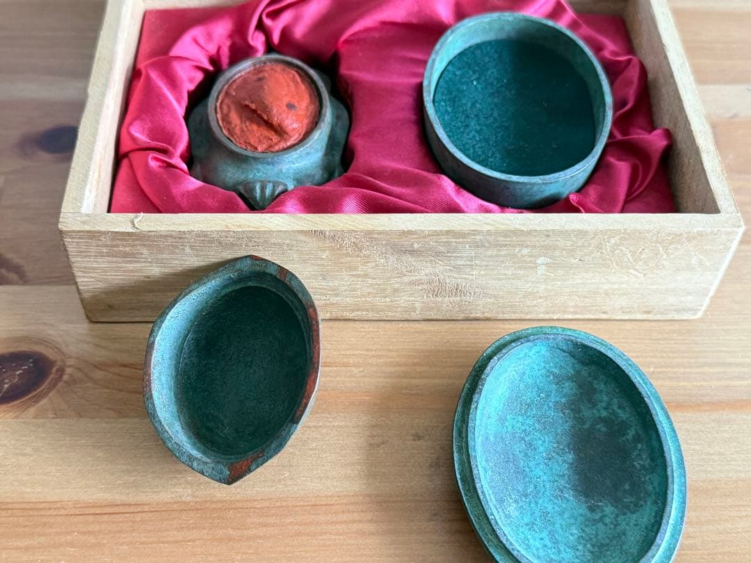 精銅　鶴と亀の彫刻　スタンプ台・朱肉付き　骨董品