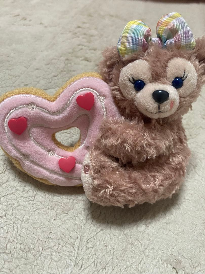 新品 ダッフィー フィルドウィズジョイ　ぬいぐるみバッジ 3点セット ドーナツ