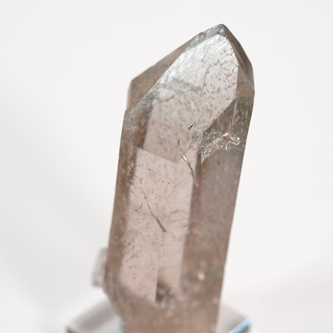 【透明感抜群】ライトスモーキークォーツ スイス産 73×26×27mm