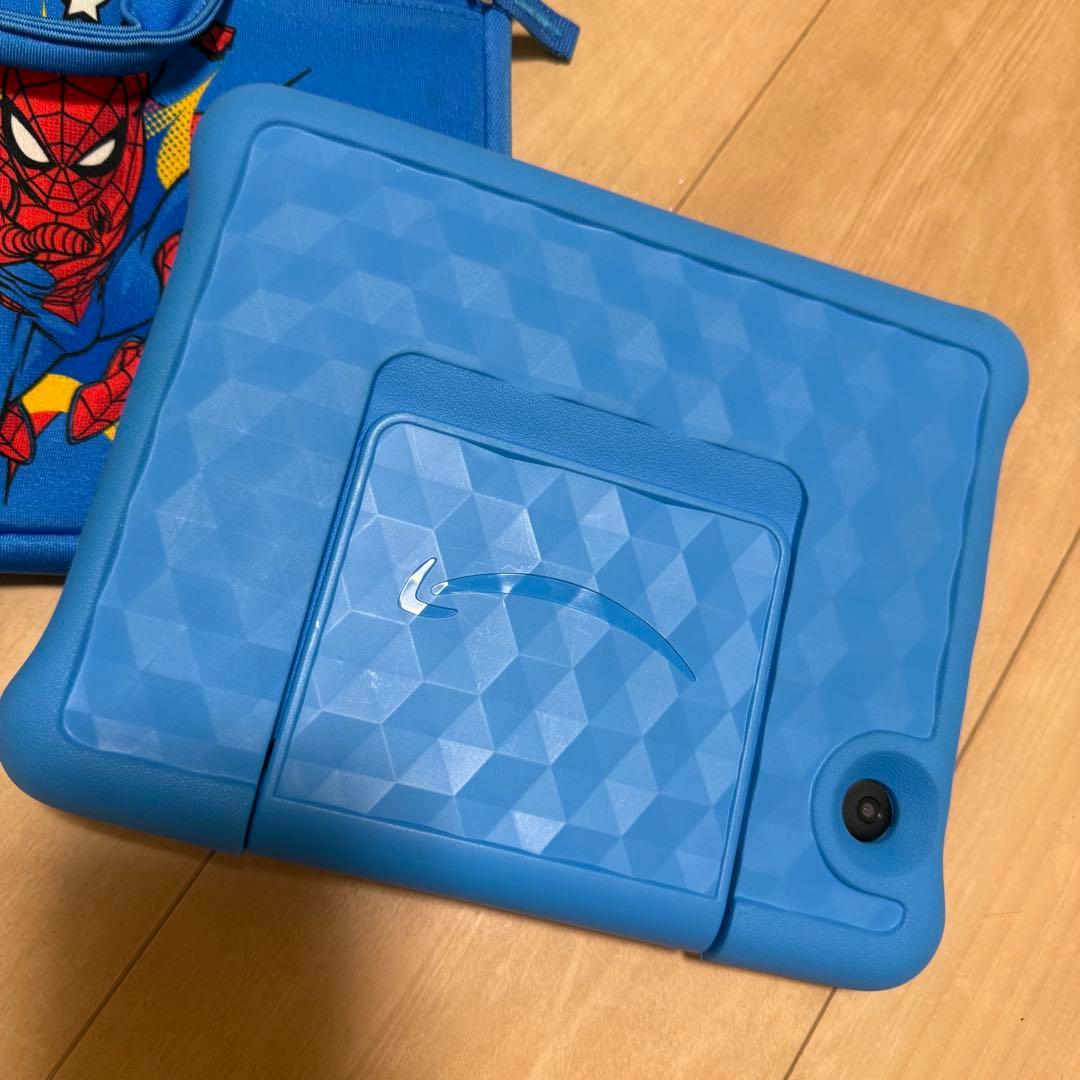 Amazonキッズタブレット　Fire HD 8 ブルー 32GB