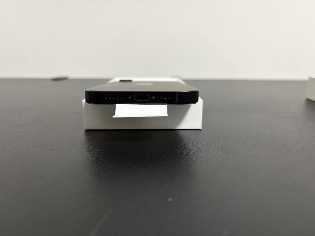 スマートフォン本体 iPhone16e 512GB