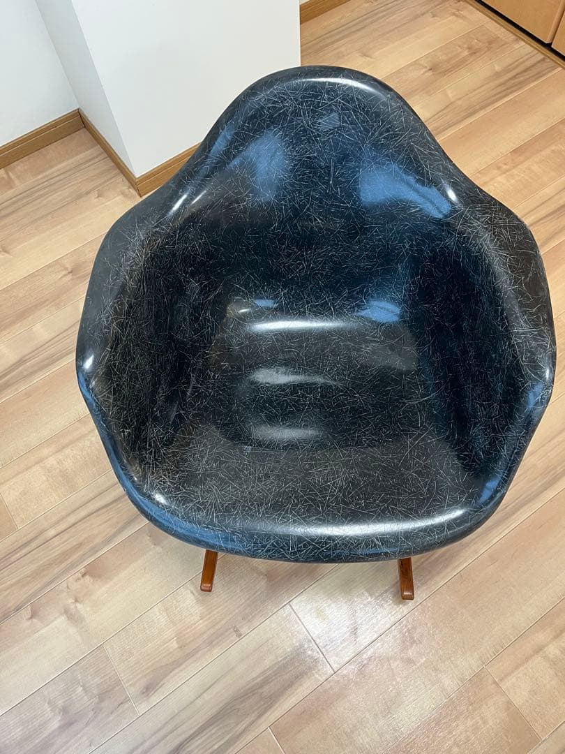 イームズ　アームシェルチェア　ロッキン　グラスファイバー