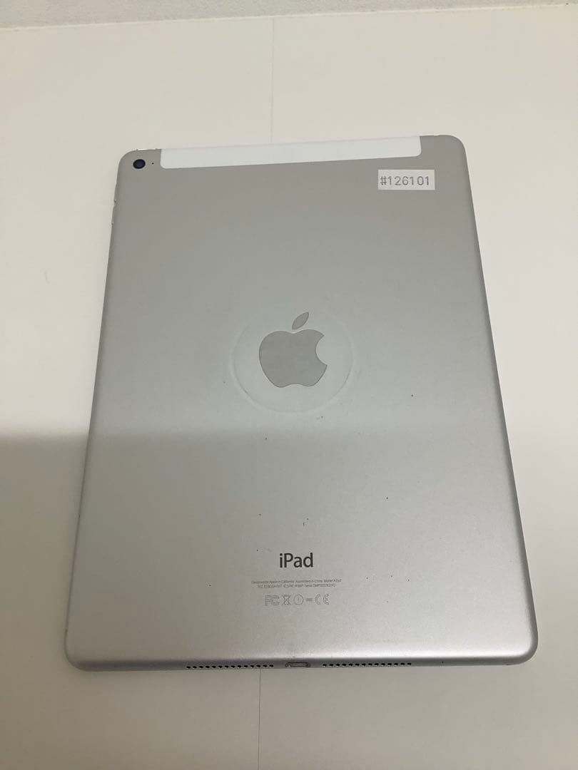 Apple iPad シルバー 本体　128GB