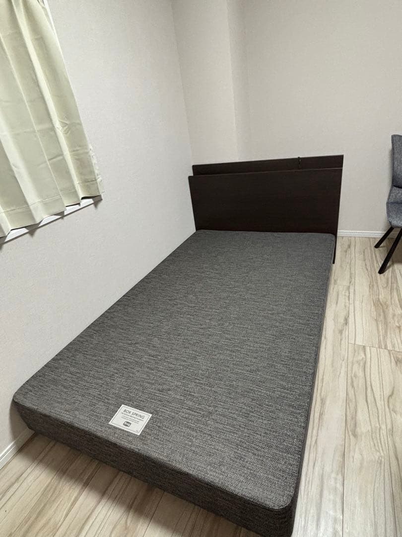 Simmons BOX SPRING セミダブルベッドフレーム
