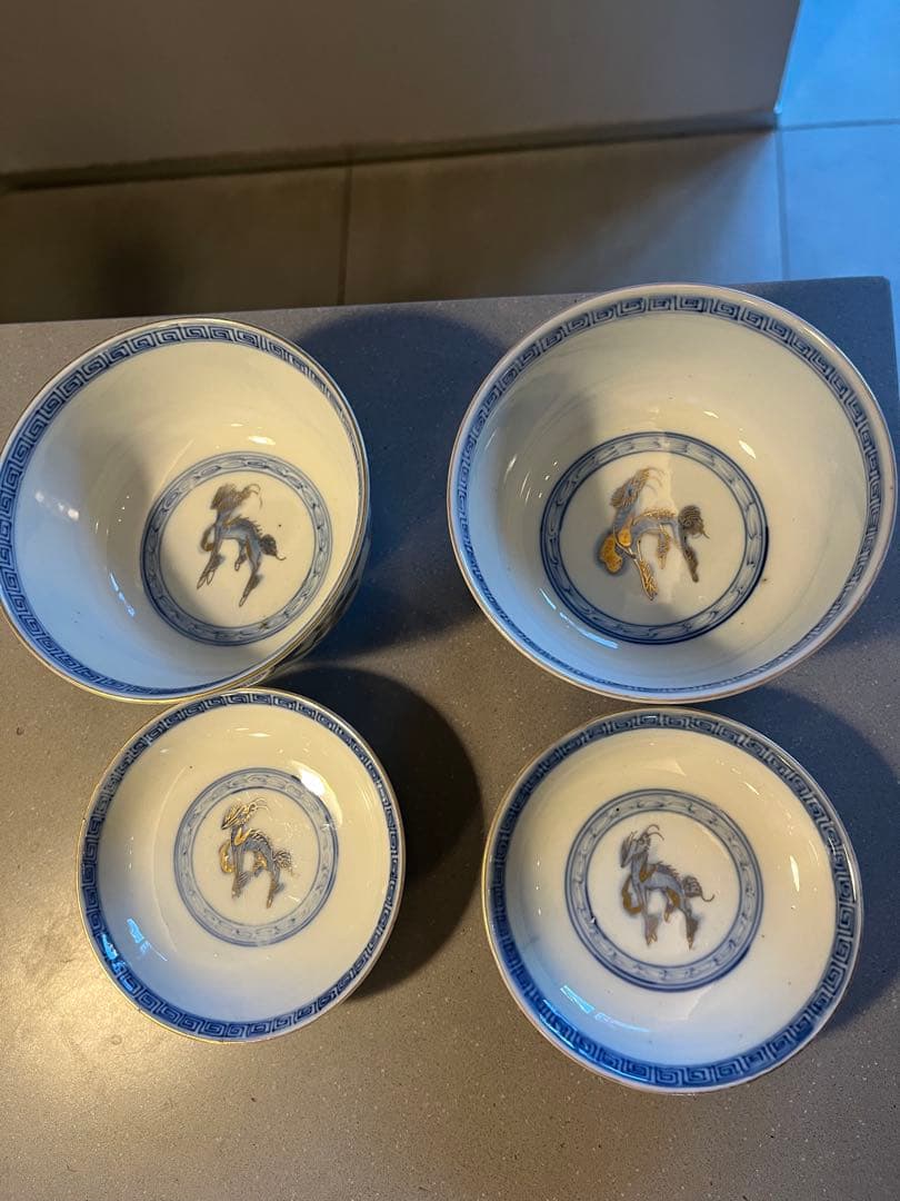 美品　骨董　色絵　麒麟　金彩　蓋付き碗　2客　皿　お椀