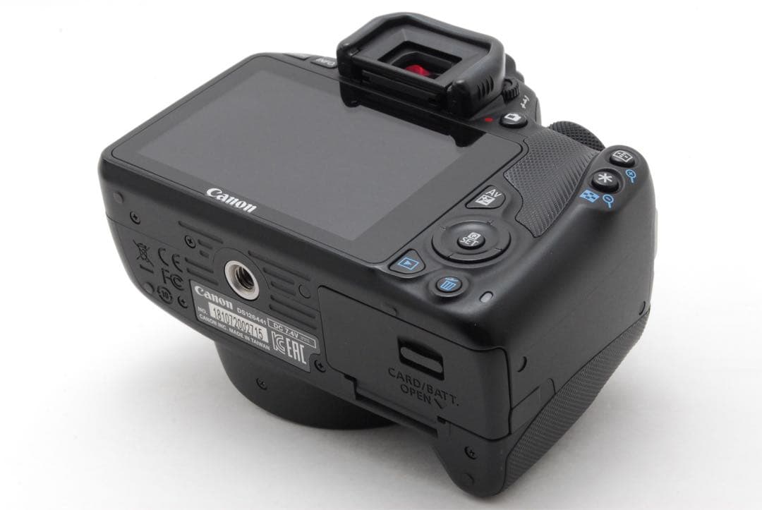 ✨極美品✨キャノン Kiss X7❤️小型軽量ボディ！27,644ショット！