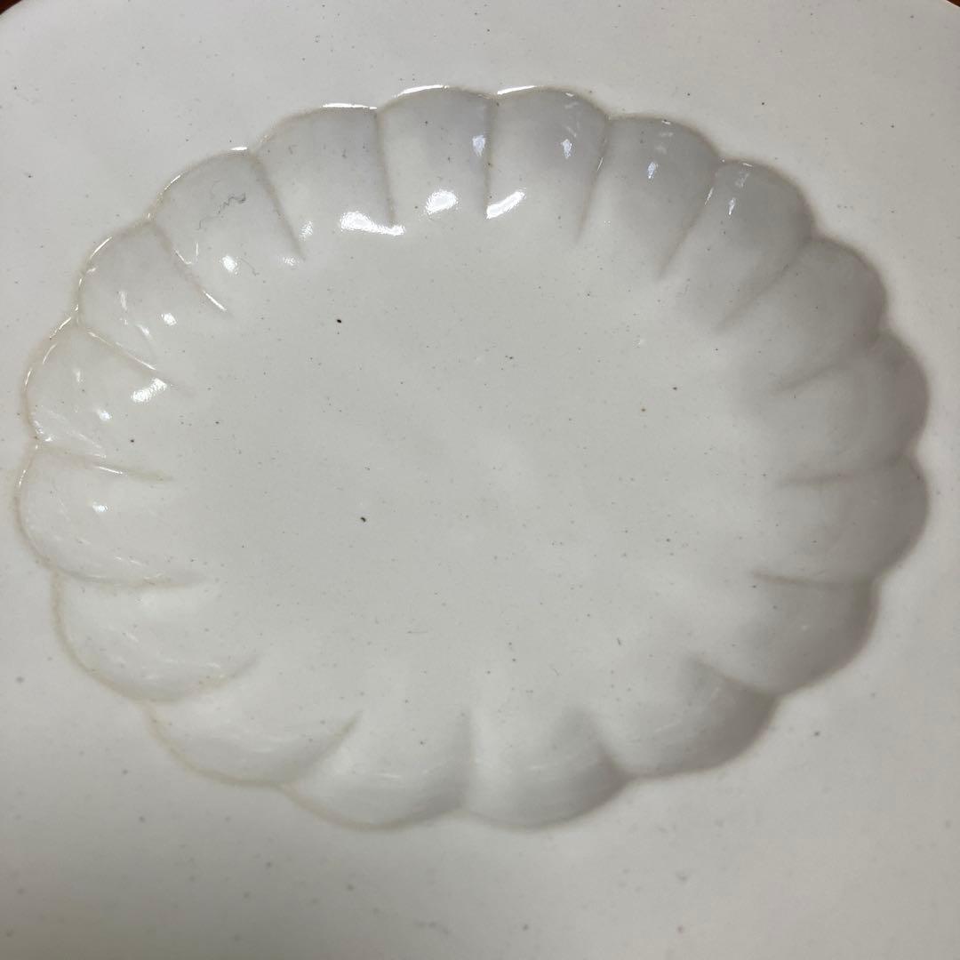 未使用品！安藤雅信 イタリア輪花スープ皿 22㌢ 乳白艶釉