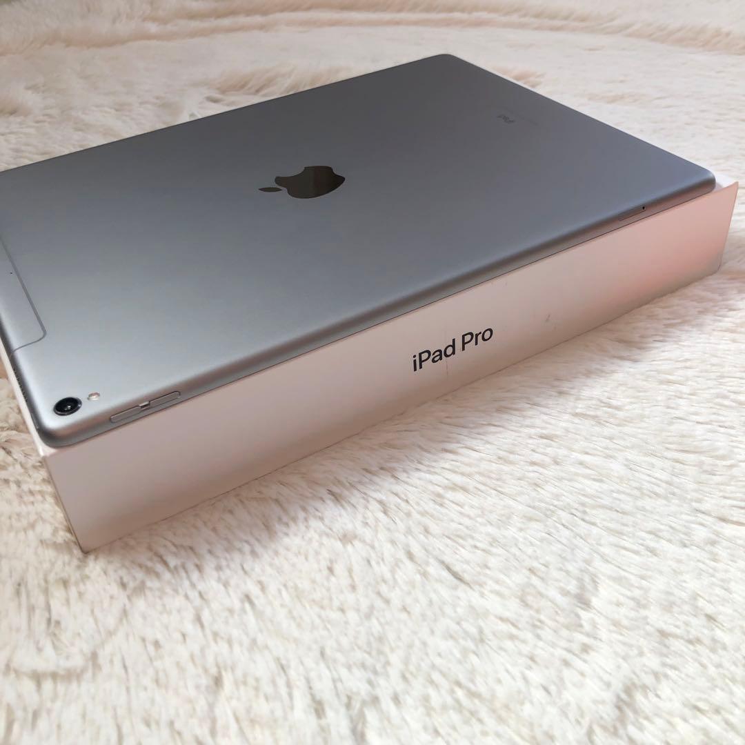 【完動品】iPad Pro 12.9 第2世代 256GB 【すぐ発送】