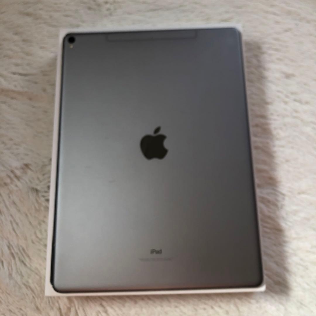 【完動品】iPad Pro 12.9 第2世代 256GB 【すぐ発送】
