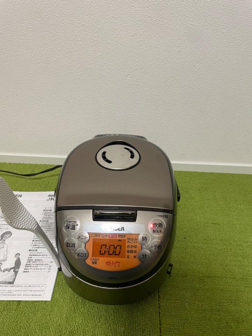 美品 タイガー IH 炊飯器 2018年製 3合 ブラウン