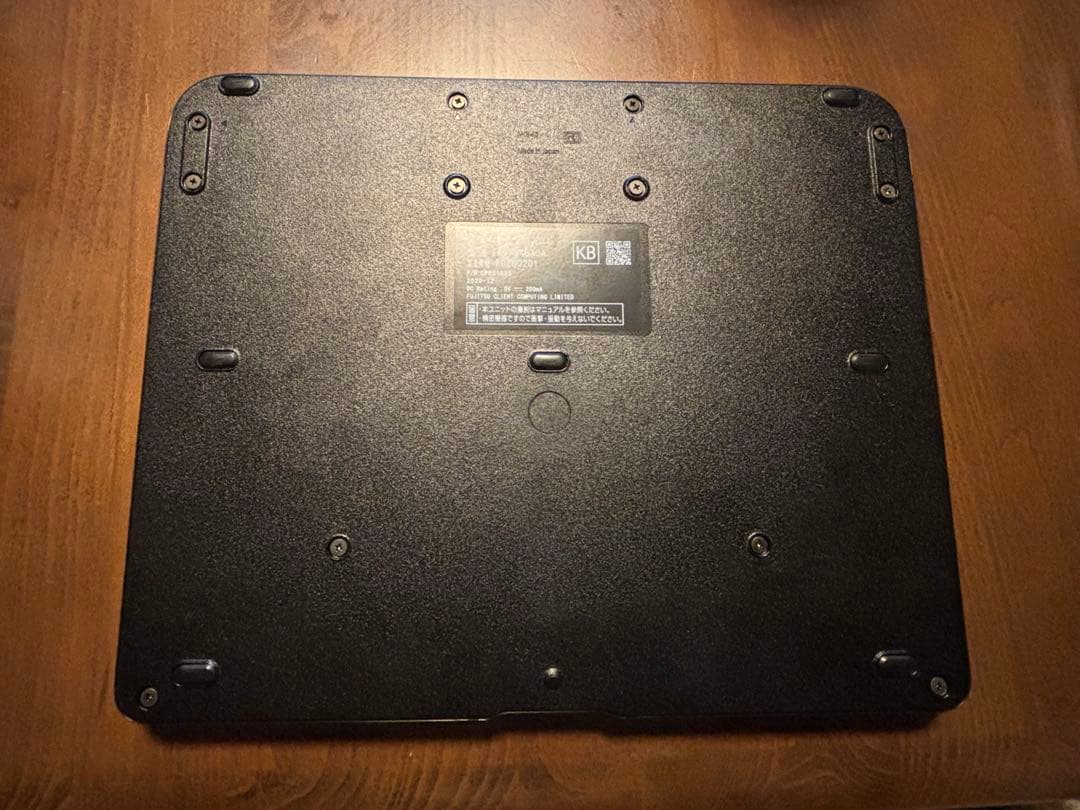 FUJITSU PCタブレット FAREHT1 Q5010 arrows Tab