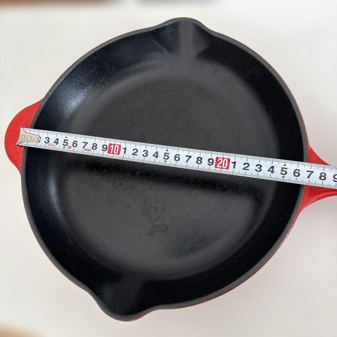 ル・クルーゼ スキレットフライパン 大きめ　赤　レッド