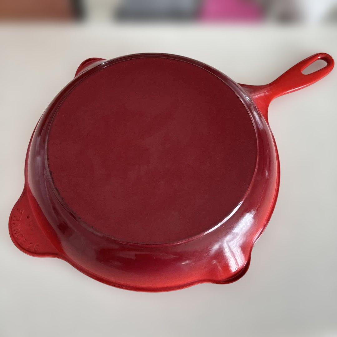 ル・クルーゼ スキレットフライパン 大きめ　赤　レッド