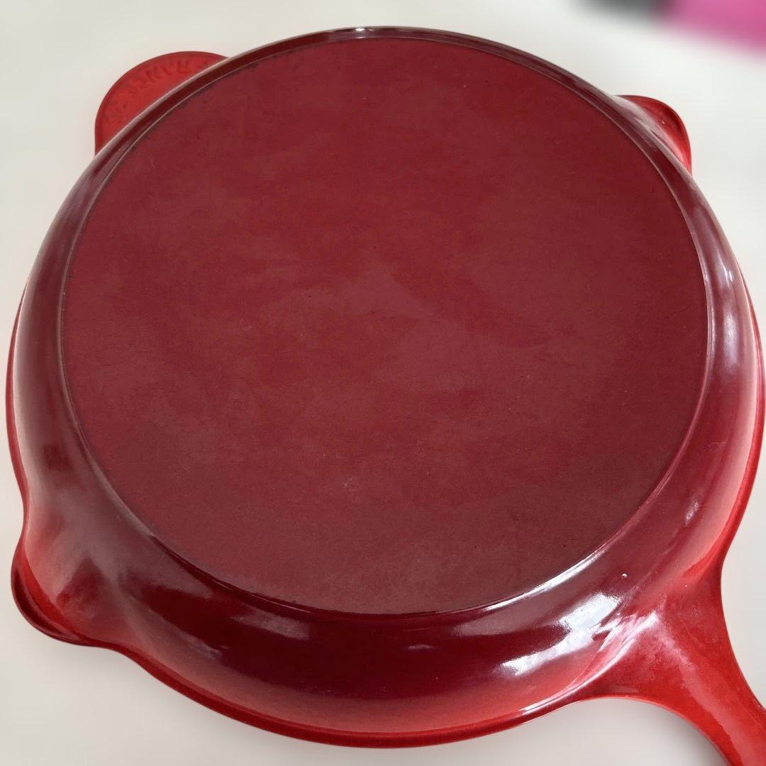 ル・クルーゼ スキレットフライパン 大きめ　赤　レッド