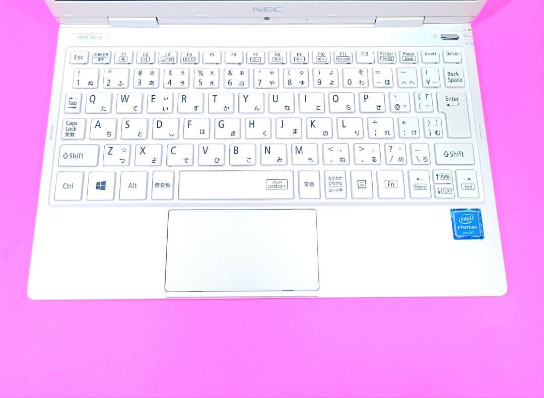 小型軽量✨約900g✨SSD128✨オフィス✨可愛いカメラ付き白ノートパソコン