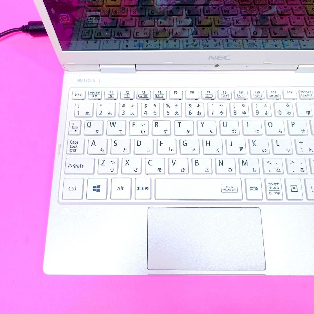 小型軽量✨約900g✨SSD128✨オフィス✨可愛いカメラ付き白ノートパソコン