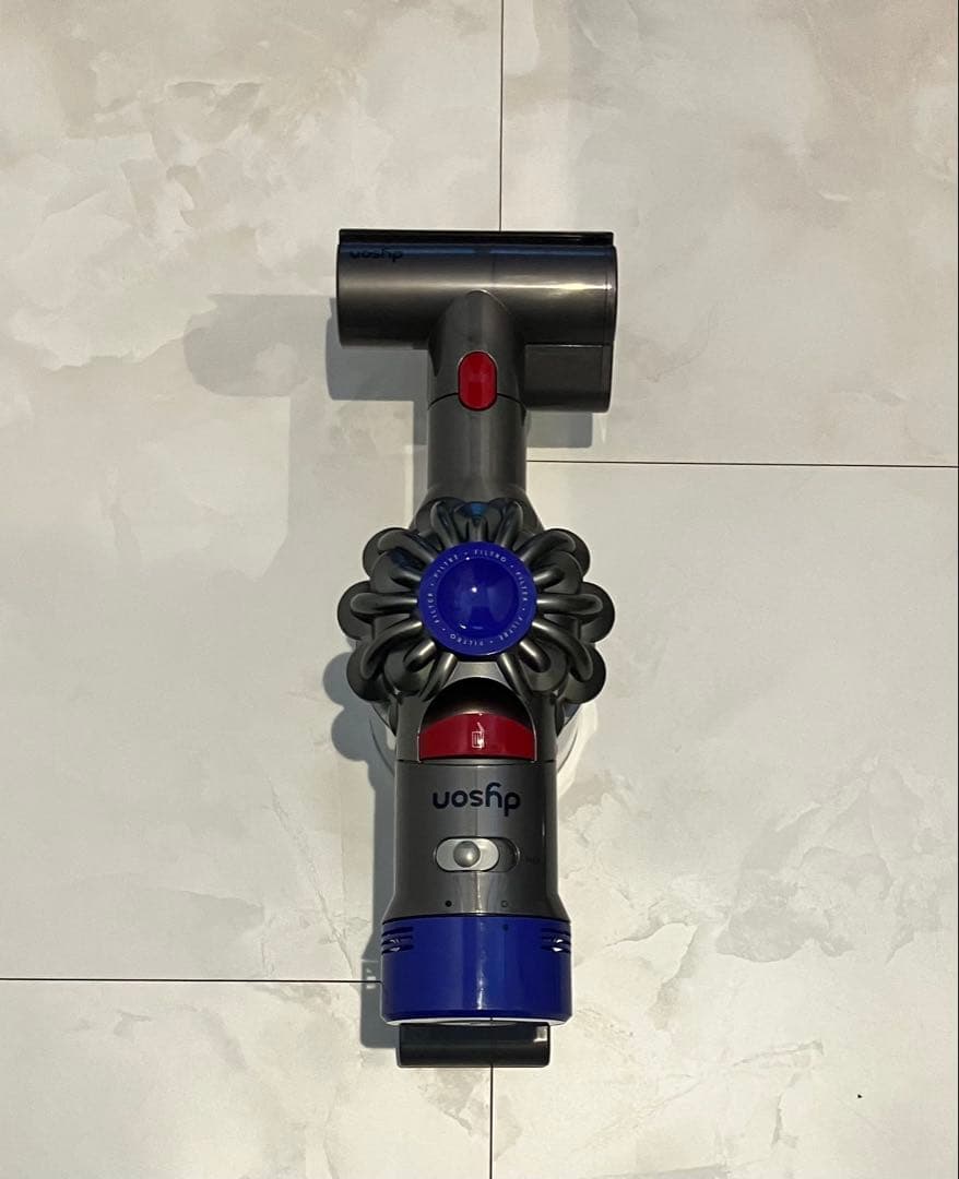 Dyson V8 コードレス掃除機 シルバー/ブルー/レッド