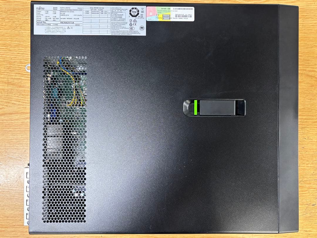 富士通コンパクトサーバー PRIMERGY TX1320 M4　ジャンク品