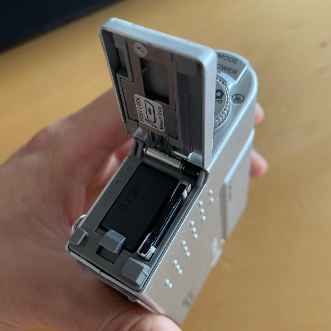 SONY Cyber-shot 4.0 DSC-F77 バッテリー&充電器付き