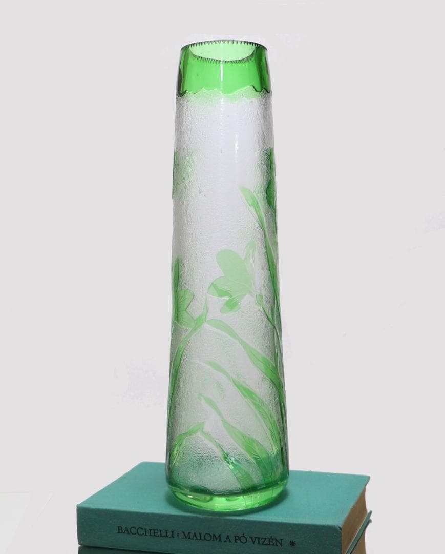 オールド・バカラ 1880年頃美術館級 緑色被せ硝子 特大アシッドエッチング花瓶